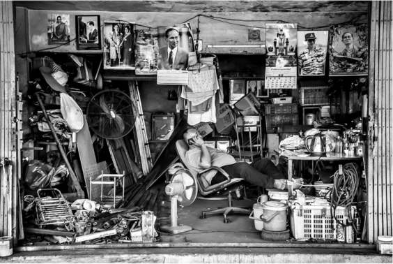 M6018   NielsHolmgaard  The Businessman